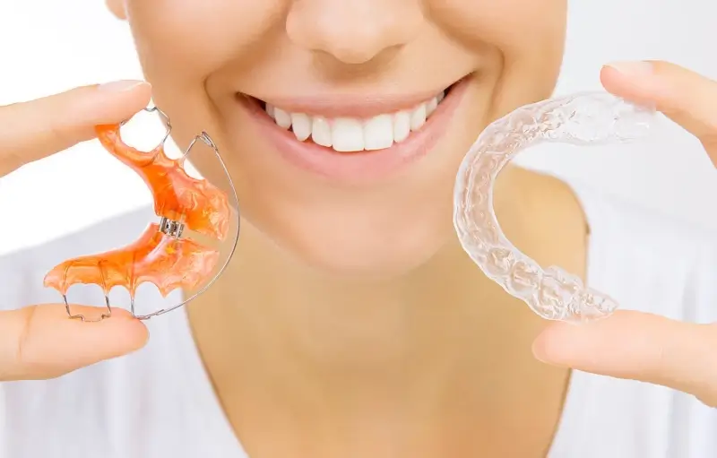 Jak długo trwa leczenie nakładkami Invisalign?