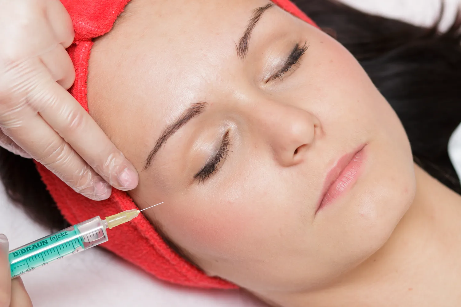 Medycyna estetyczna kto może wykonywać zabiegi?